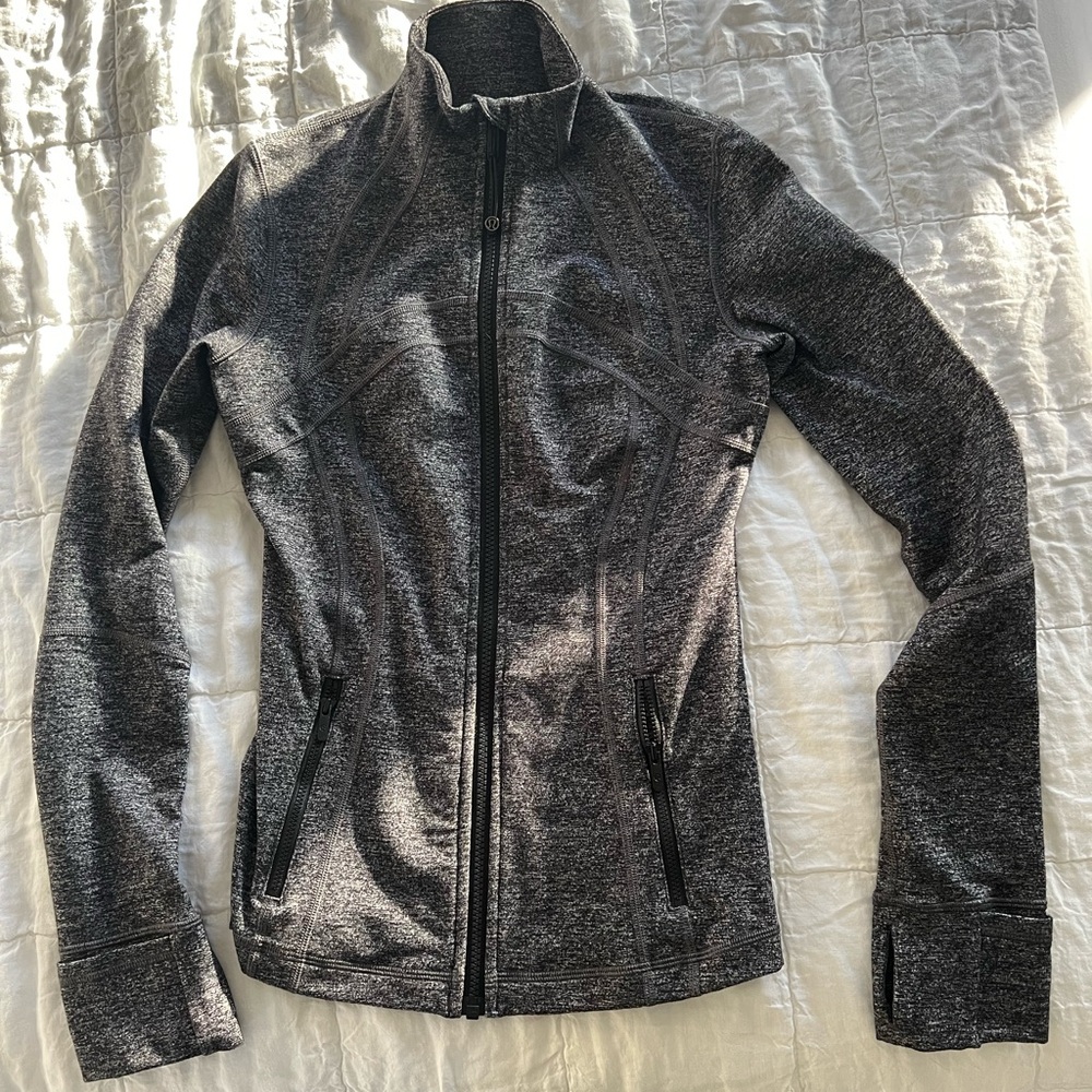 Lululemon Define running jacket, size 6, dark gray